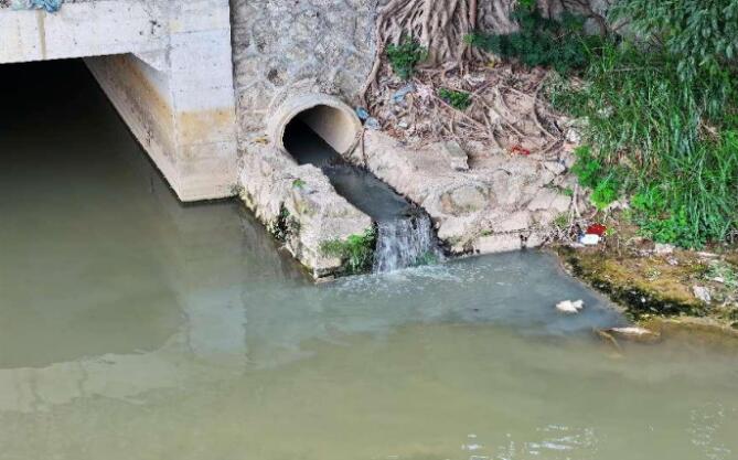 福建省龍巖泉州城區污水直排問題依然存在